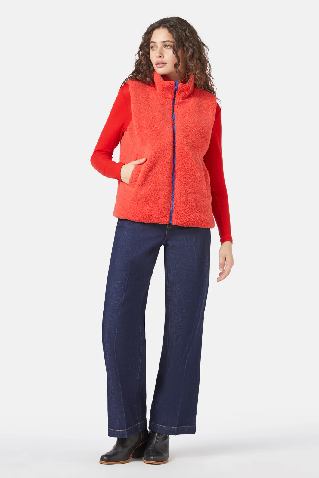 Ranges Reversible Sherpa Vest - Image 3